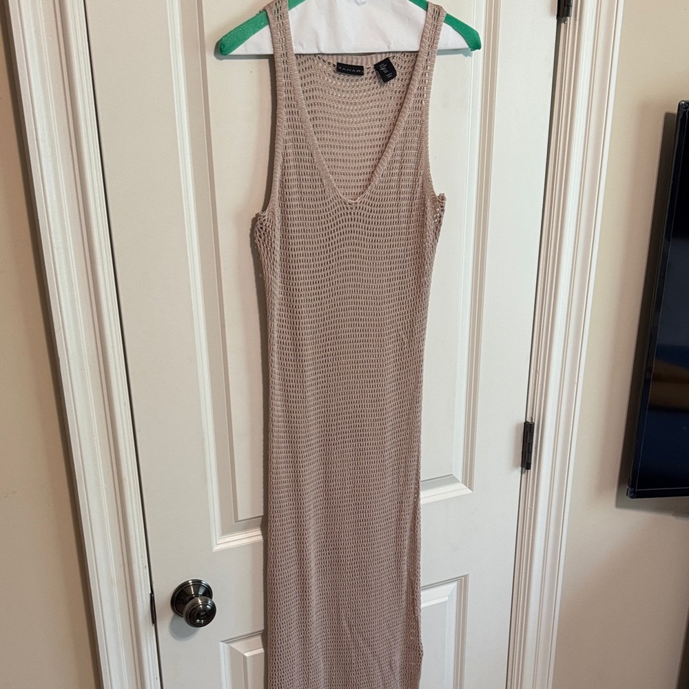 Tahari Elegant Beige Crochet Knit Dress or coverup size medium